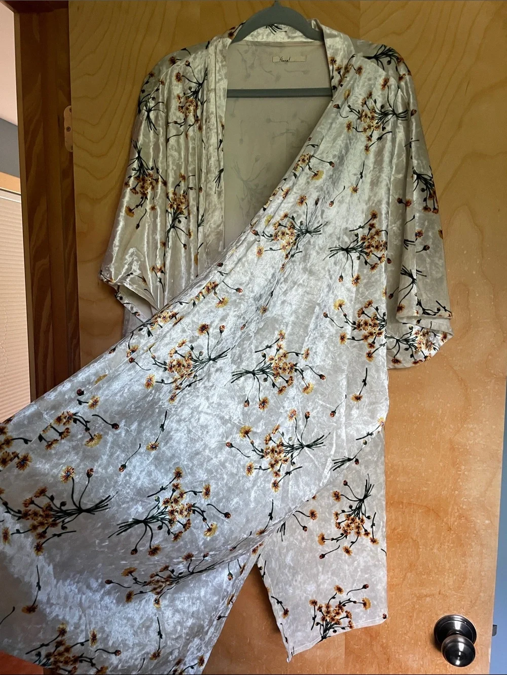 Floreat Cream Velvet Floral Kimono Robe with Gold Accents